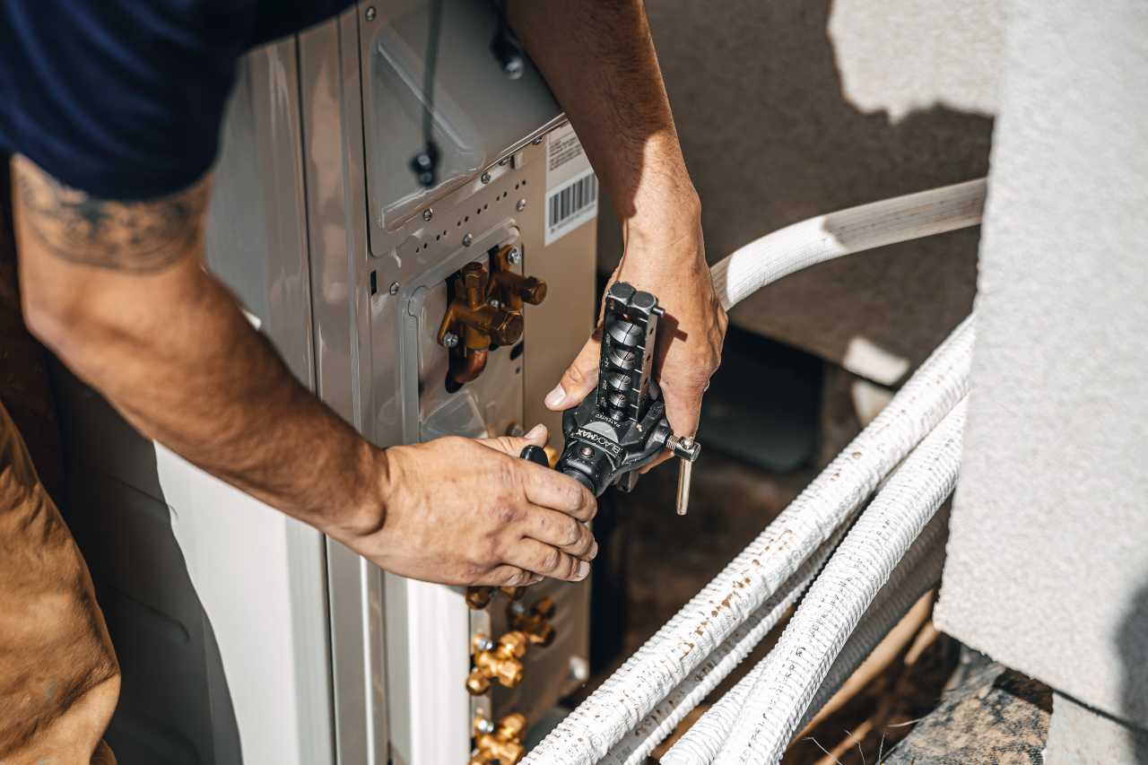 mini-split system issues: refrigerant level check Apollo Heating and Air