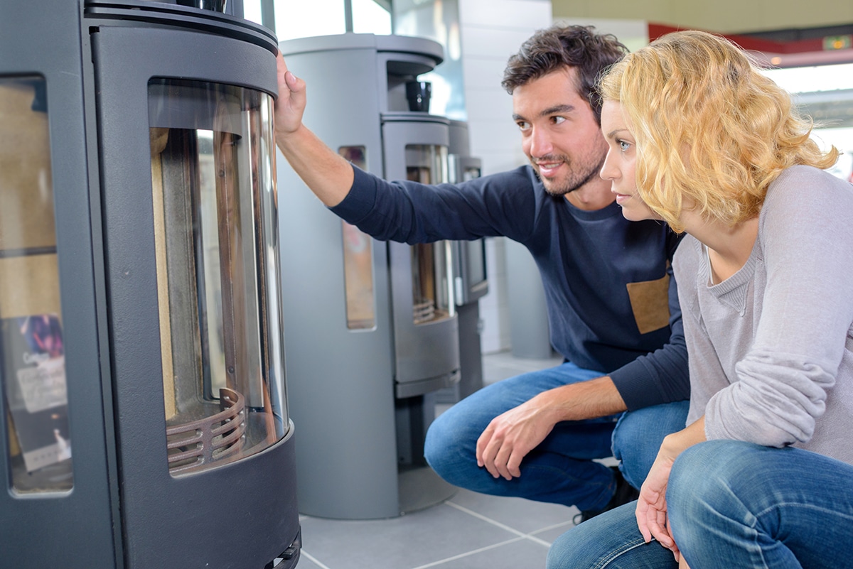 couple examines the different furnace types