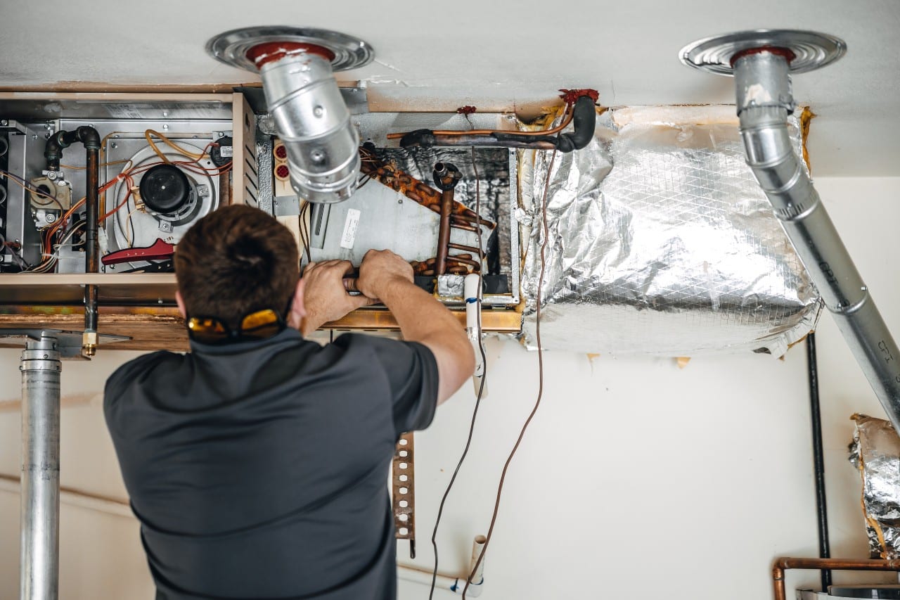 difference between hvac and furnace
